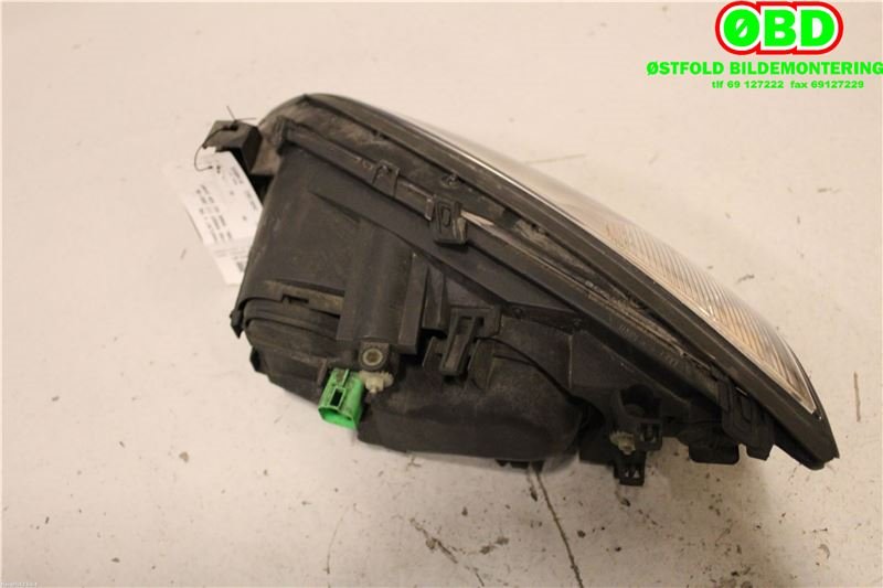Frontlykt høyre halogen til Ford Mondeo 2001-2007 (Type III)  (FORD|1435619|0301174202|1S7113005AL)