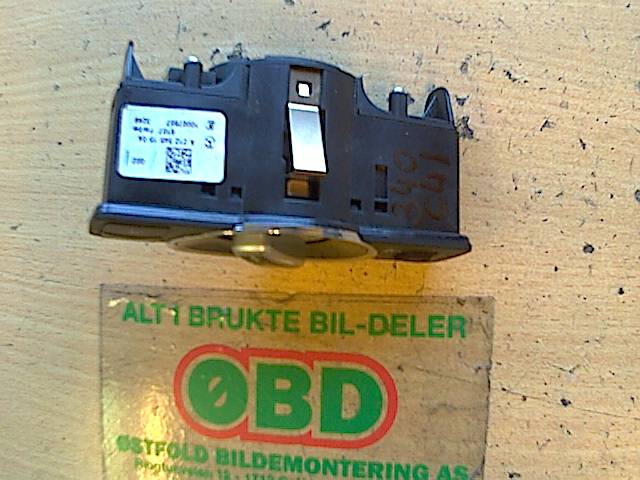 Bryter lys til Mercedes E-Klasse 2009-2013 (Fase 1) (W212) (W212) (MERCEDES|A 212 545 15 04|)