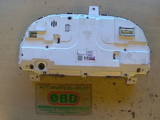 Instrumentpanel til Mitsubishi Outlander 2010-2012 (Type II, Fase 2)  (MITSUBISHI|8100B202|)