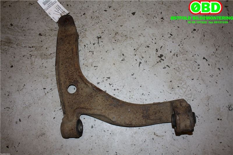 Bærebru høyre foran nedre til VW Transporter / Caravelle 2003-2009 (Fase 1) (T5) (T5) (VOLKSWAGEN|7H0 407 152 F|)