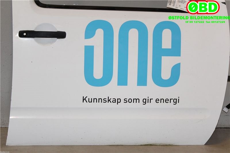 Dør høyre foran til Nissan Navara 2005-2010 (Fase 1) (D40) (D40) (NISSAN|80100EB330|)