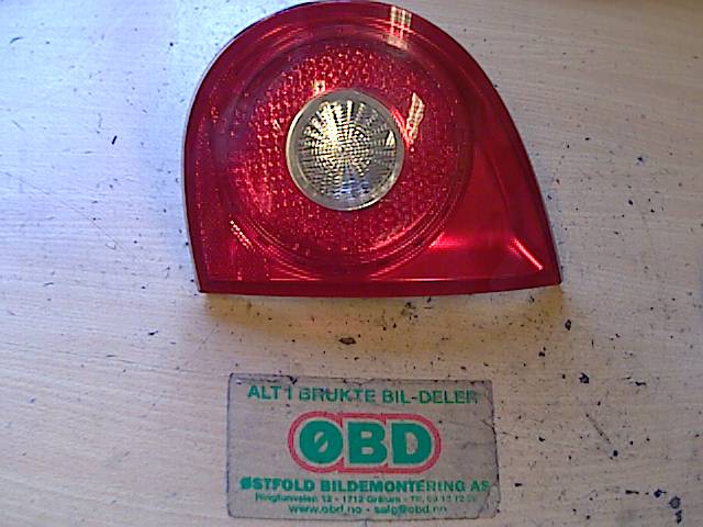 Baklykt høyre indre til VW Golf V, Combi 2003-2008 (VOLKSWAGEN|1K6 945 094 E|)