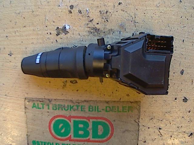 Bryter visker til Nissan Primera 2002-2007 (P12) (P12) (NISSAN|25260AV615|)