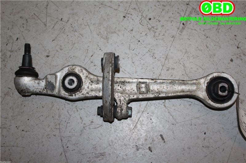 Bærebru høyre foran nedre til Audi A4 2004-2008 (Type III) (B7) (B7) (AUDI|8E0 407 151 R|)