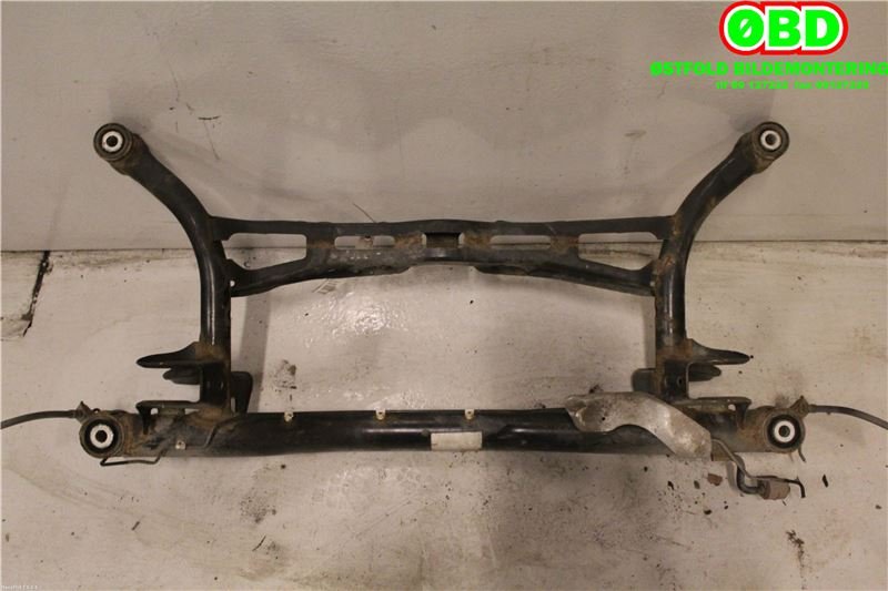 Travers bak til VW Passat 2005-2010 (B6) (B6) (VOLKSWAGEN|3C0 505 235 AC|)