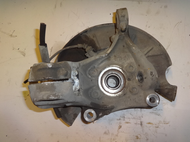 Hjulspindel høyre foran til VW Passat 2005-2010 (B6) (B6) (VOLKSWAGEN|3C0 407 254 F|)