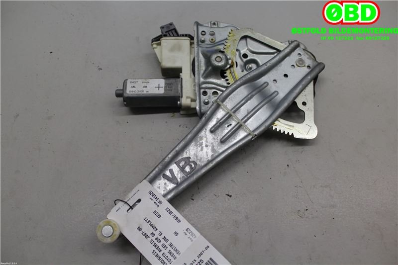 Ruteheis til Toyota Avensis 2003-2008 (Type II) (TOYOTA|6984005100|)