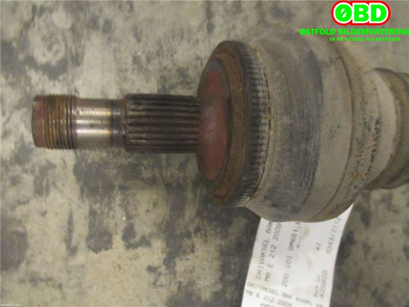 Drivaksel høyre bak til Mercedes E-Klasse 2009-2013 (Fase 1) (W212) (W212) (MERCEDES|A 221 350 35 10|)