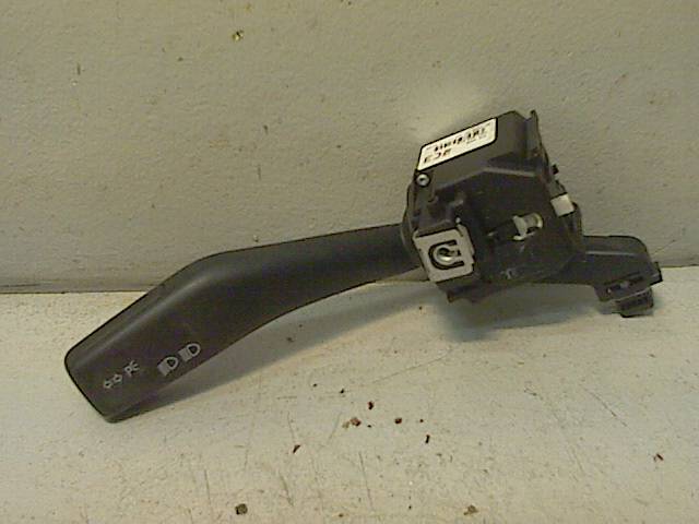 Bryter blink til VW Caddy, 2004-2010 (Type III, Fase 1)  (VOLKSWAGEN|1K0 953 513 E)