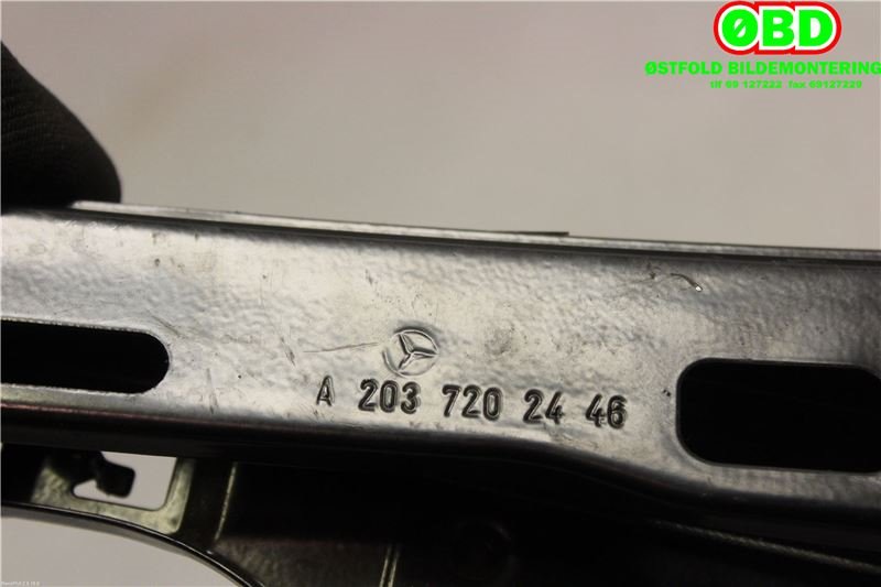 Ruteheis til Mercedes C-Klasse 2000-2004 (Fase 1) (W203) (W203) (MERCEDES|A 203 720 16 46|)