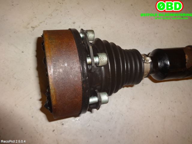 Drivaksel høyre foran til VW Golf V, Combi 2003-2008  (VOLKSWAGEN|1K0 407 272 JT|5Q0 407 272 CC|)