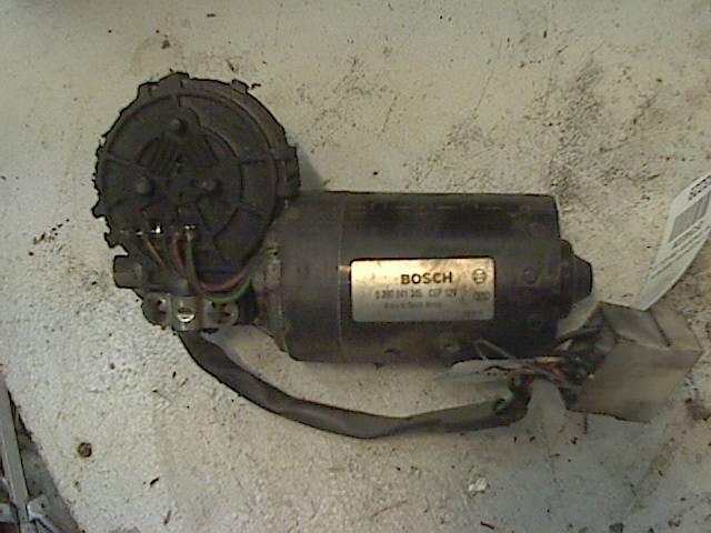 Viskermotor frontrute til Mercedes 208-416 1995-->> (MERCEDES||0390241345)