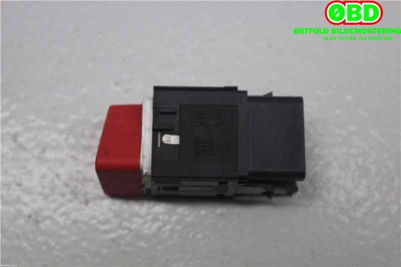 Bryter nødblink til VW Golf, Plus/Cross 2005-2009 (Fase 1)  (VOLKSWAGEN|5M0 953 509 A|5M0 953 509 B|5M0953509A)