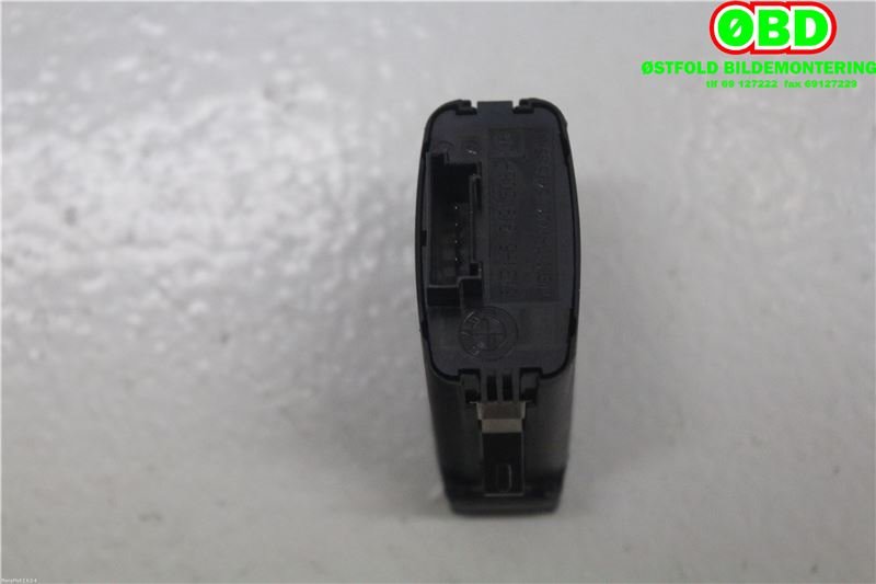 Bryter nødblink til BMW X5 2007-2013 (E70) (E70) (BMW|61316919506|)