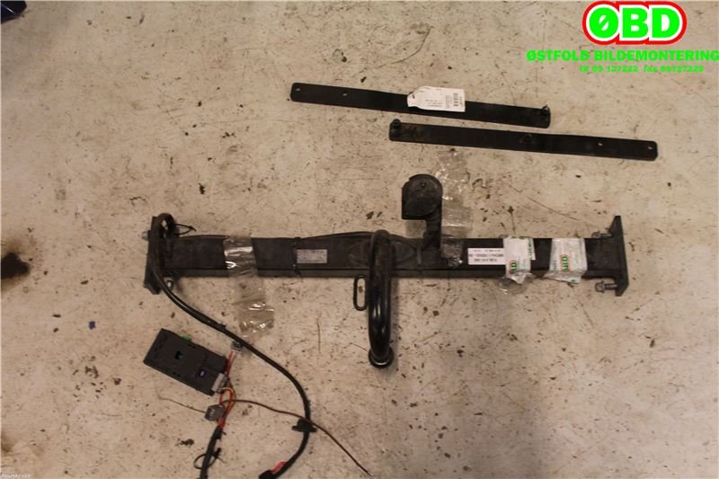 Hengerfeste til Ford Kuga 2013-2019 (FORD|2051831|AMCV4J19D520AC|CV4J19D521B)