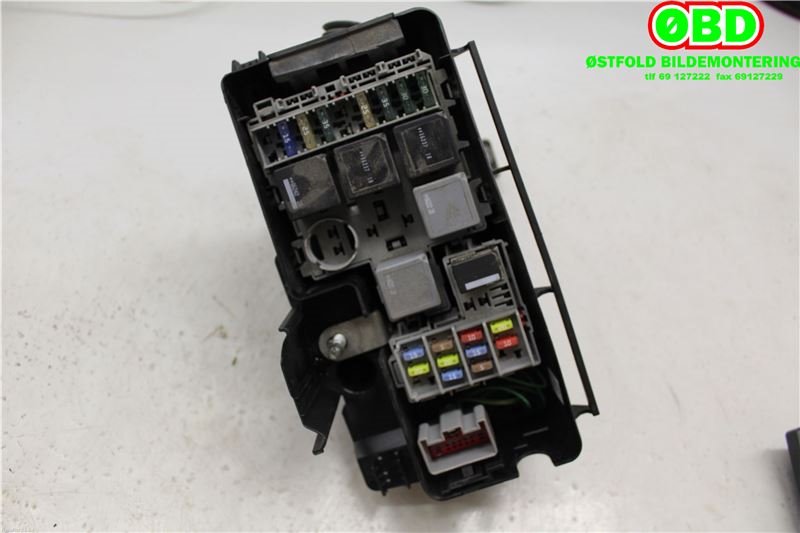 Sikringsboks til Volvo V70 2005-2007 (Type II, Fase 2) (VOLVO||30797010)