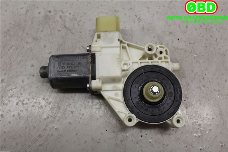 Ruteheis til Ford Kuga 2013-2019  (FORD||0130822286|6M2114553B)