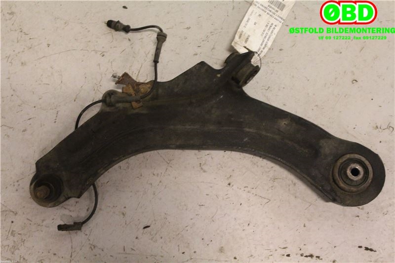 Bærebru venstre foran nedre til Renault Scenic 2003-2009 (Type II) (RENAULT|8200298454|545017775R|)