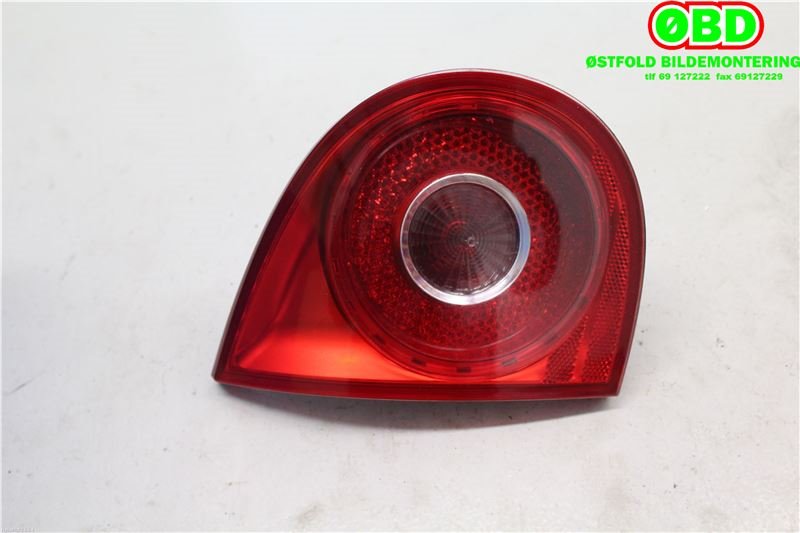 Baklykt venstre indre til VW Golf V, Combi 2003-2008  (VOLKSWAGEN|1K6 945 093 E|)