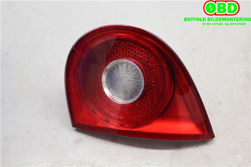 Baklykt høyre indre til VW Golf V, Combi 2003-2008 (VOLKSWAGEN|1K6 945 094 E|)