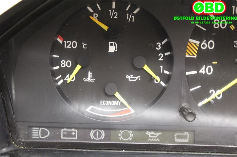 Instrumentpanel til Mercedes 124 1986-1995 (W124) (W124) (A 124 540 90 47|)