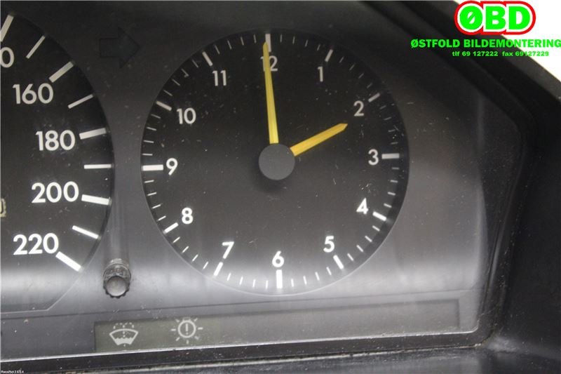 Instrumentpanel til Mercedes 124 1986-1995 (W124) (W124) (A 124 540 90 47|)