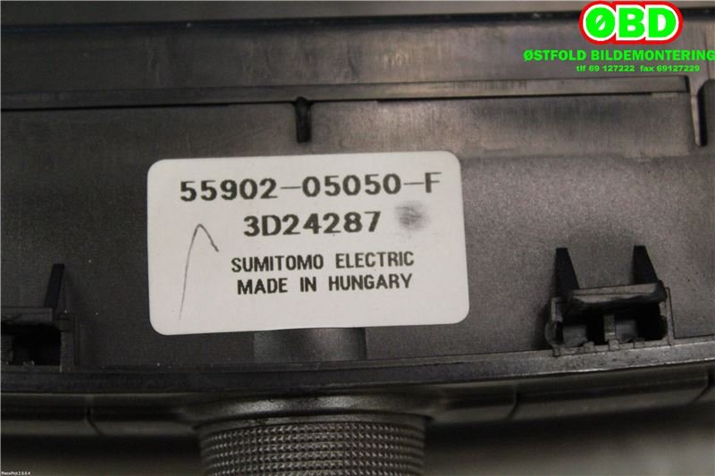 Varmeapparat betjening til Toyota Avensis 2003-2008 (Type II)  (TOYOTA|5590005140|)