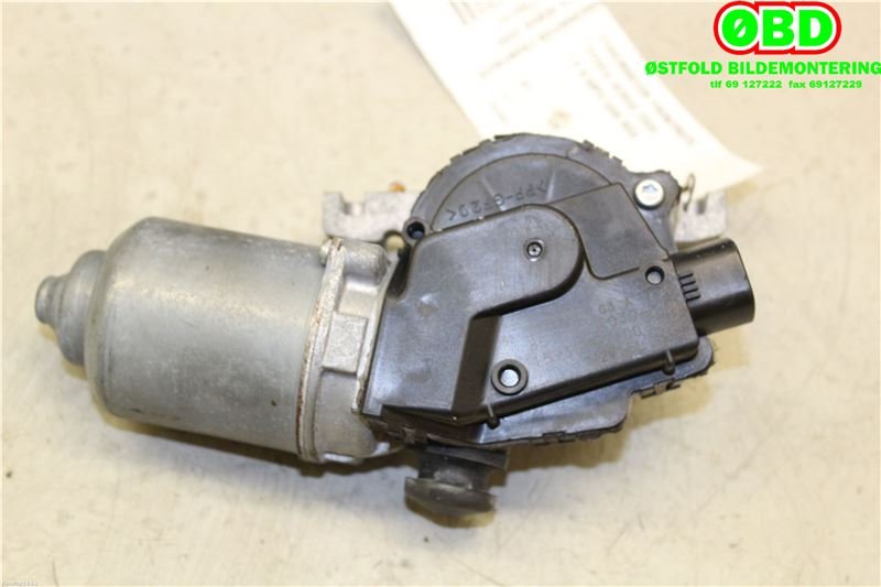 Viskermotor frontrute til Toyota Verso 2009-2016 (Type III)  (TOYOTA|851100F030|1593002100)