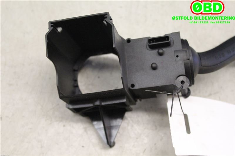 Bryter blink til Audi A4 2001-2004 (Type II) (B6) (B6) (AUDI|8E0953513A|)