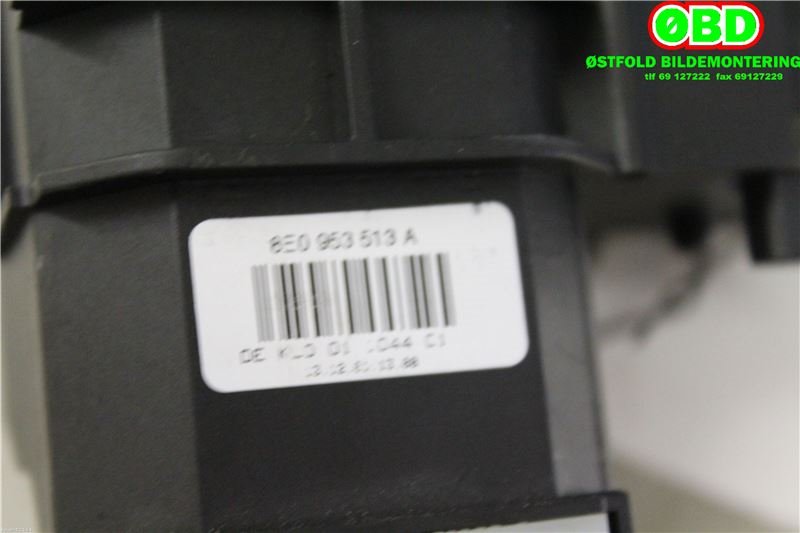Bryter blink til Audi A4 2001-2004 (Type II) (B6) (B6) (AUDI|8E0953513A|)
