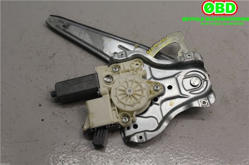 Ruteheis venstre bak til Toyota Avensis 2003-2008 (Type II)  (TOYOTA|6984005100|)