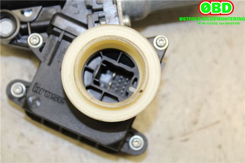 Ruteheis til Toyota Verso 2009-2016 (Type III)  (TOYOTA|698300F040|)