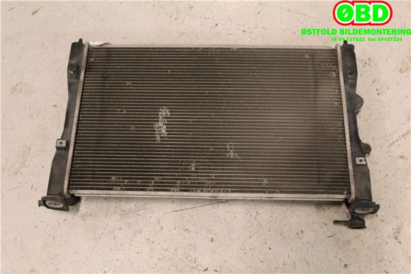 Radiator (automat gir) til Mitsubishi Colt 2004-2008 (Type VII, Fase 1) (MITSUBISHI|MN130393|)