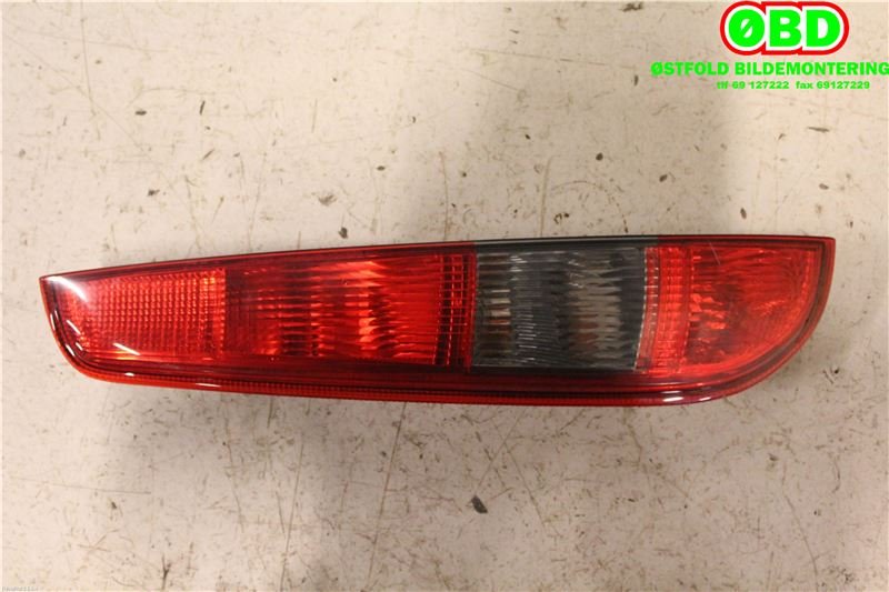 Baklykt venstre til Ford Focus 2004-2007 (Type II, Fase 1) (FORD|1420468|)