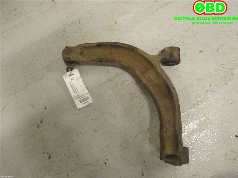 Bærebru høyre foran nedre til VW Transporter / Caravelle 2003-2009 (Fase 1) (T5) (T5) (VOLKSWAGEN|7H0 407 152 F|)