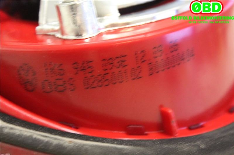Baklykt venstre indre til VW Golf V, Combi 2003-2008  (VOLKSWAGEN|1K6 945 093 E||1K6945093E)