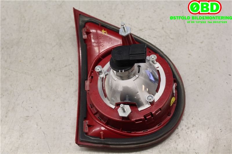 Baklykt høyre indre til VW Golf V, Combi 2003-2008  (VOLKSWAGEN|1K6 945 094 E|)