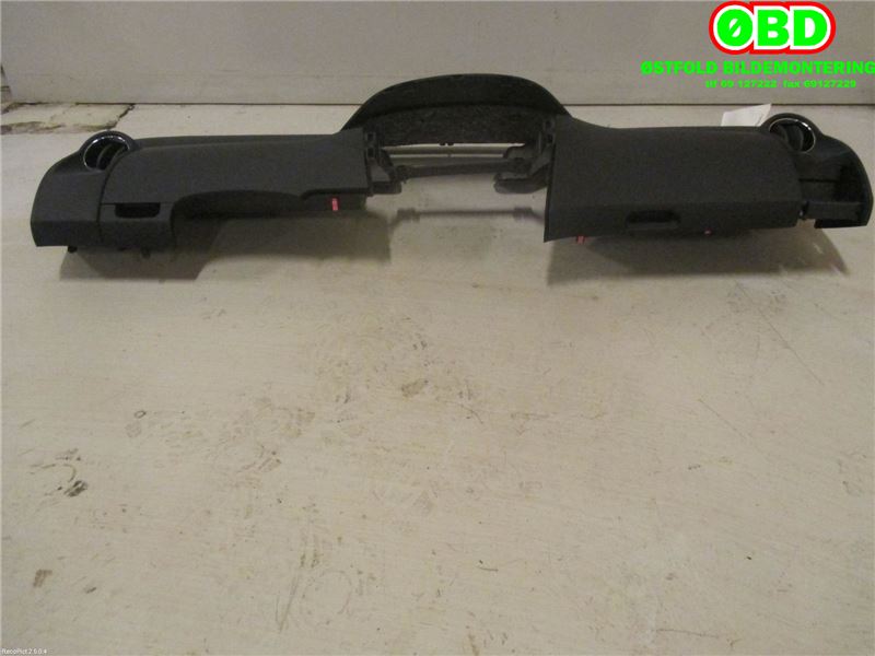 Dashbord til Toyota Yaris, 2009-2011 (Type II, Fase 2) (TOYOTA|553020D010B0)