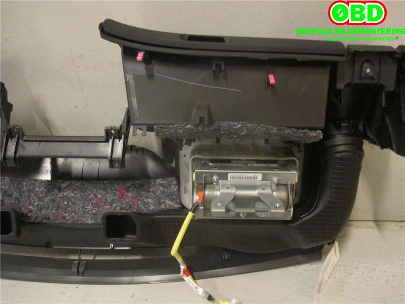 Dashbord til Toyota Yaris 2009-2011 (Type II, Fase 2)  (TOYOTA|553020D010B0|)