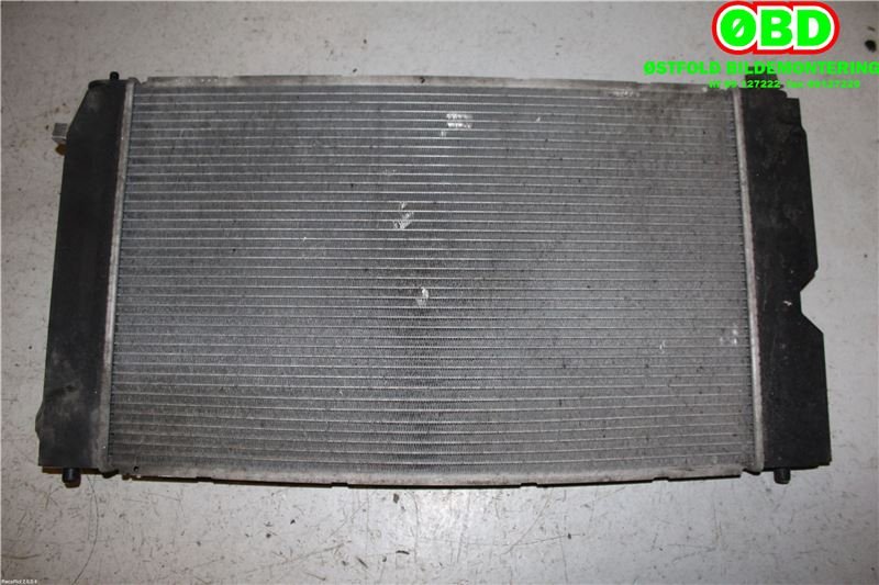 Radiator (manuell gir) til Toyota Avensis 2003-2008 (Type II)  (TOYOTA|164000G030|164000G031|)