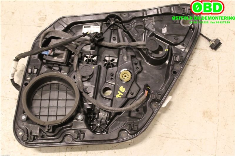 Ruteheis til Volvo V40 2012-2019  (VOLVO|31276218|)