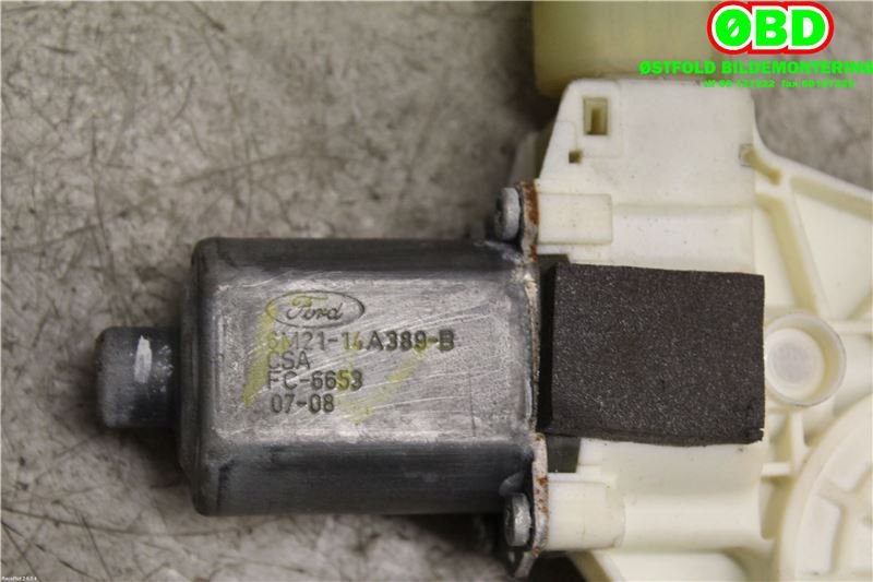 Ruteheis venstre foran til Ford Mondeo 2007-2010 (Type IV, Fase 1)  (FORD|1376856||6M2114A389B)