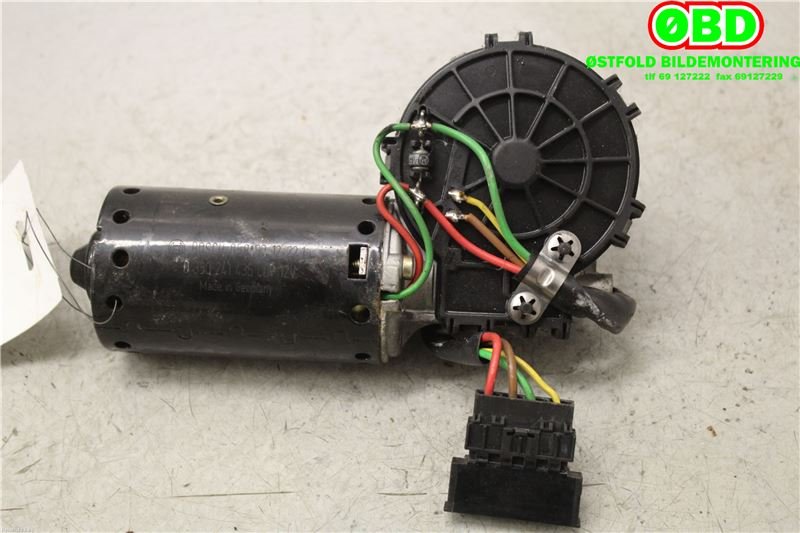 Viskermotor frontrute til Mercedes S-Klasse 1999-2005 (W220) (W220) (MERCEDES|A 220 820 07 42|0390241435|)