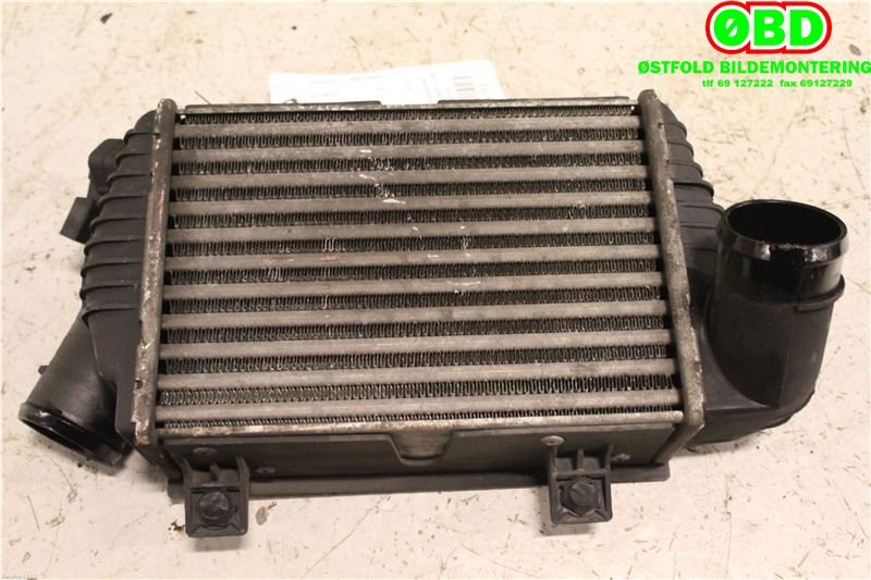 Intercooler til VW Transporter / Caravelle 1990-2003 (T4) (T4) (VOLKSWAGEN|701 145 805 C|)