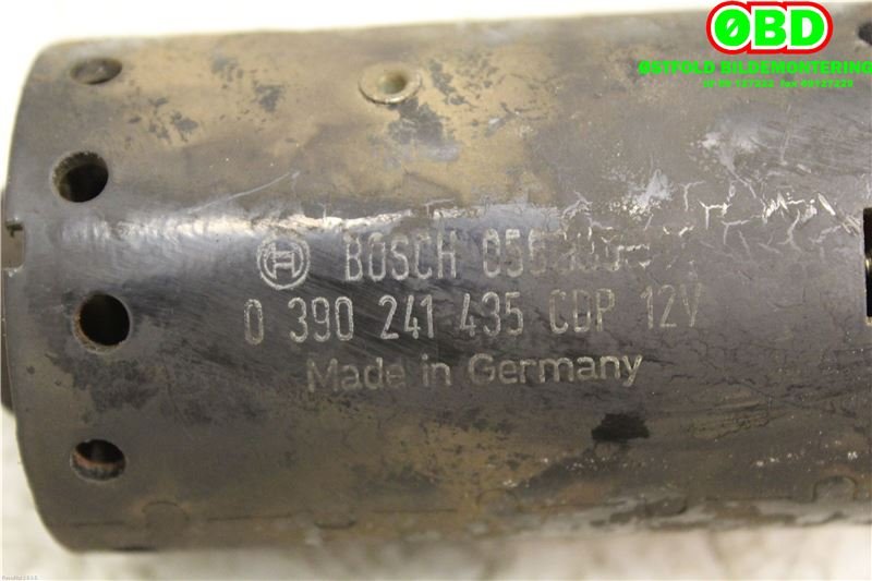 Viskermotor frontrute til Mercedes S-Klasse 1999-2005 (W220) (W220) (MERCEDES|A 220 820 07 42|0390241435|)