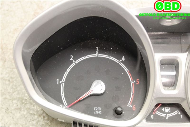 Instrumentpanel til Ford Fiesta 2008-2012 (Type VI, Fase 1) (FORD|1786854||8A6T18849GG)