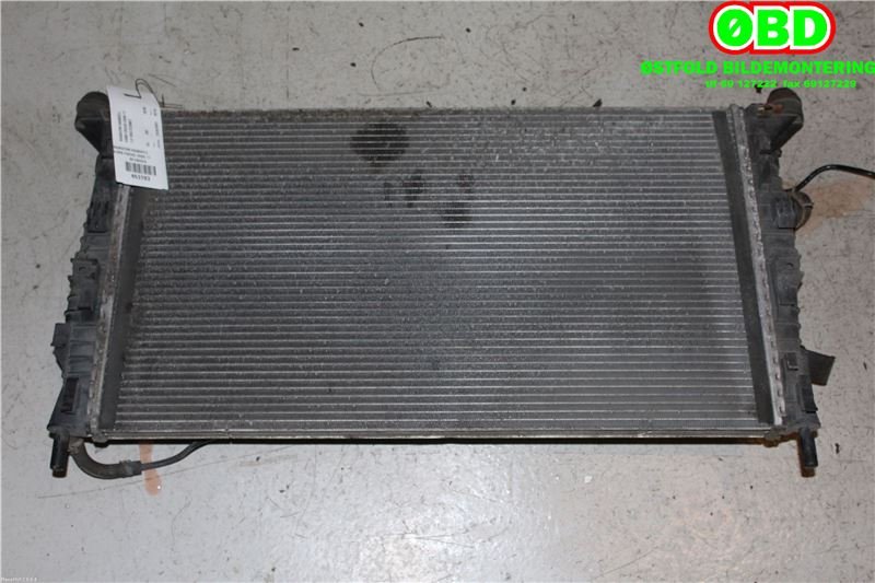 Radiator (manuell gir) til Ford Focus 2008-2010 (Type II, Fase 2) (FORD|1357325|3M5H8005TL|)