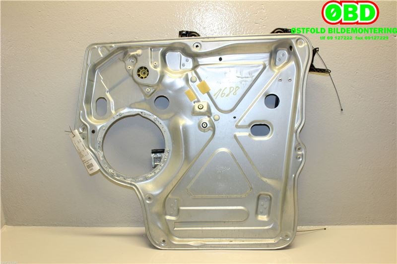 Ruteheis til VW Transporter / Caravelle 2003-2009 (Fase 1) (T5) (T5) (VOLKSWAGEN|7H0 837 754 C|)