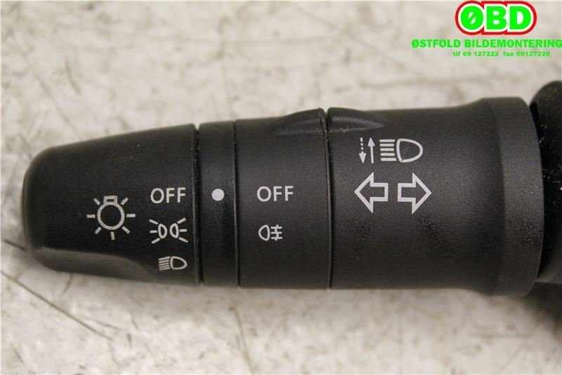 Bryter blink til Nissan X-Trail 2002-2007 (T30) (T30) (NISSAN|255408H701|)