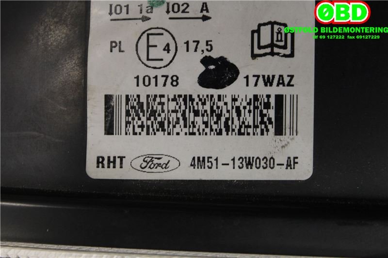 Frontlykt venstre halogen til Ford Focus 2004-2007 (Type II, Fase 1)  (FORD|1480990||4M5113W030AF)